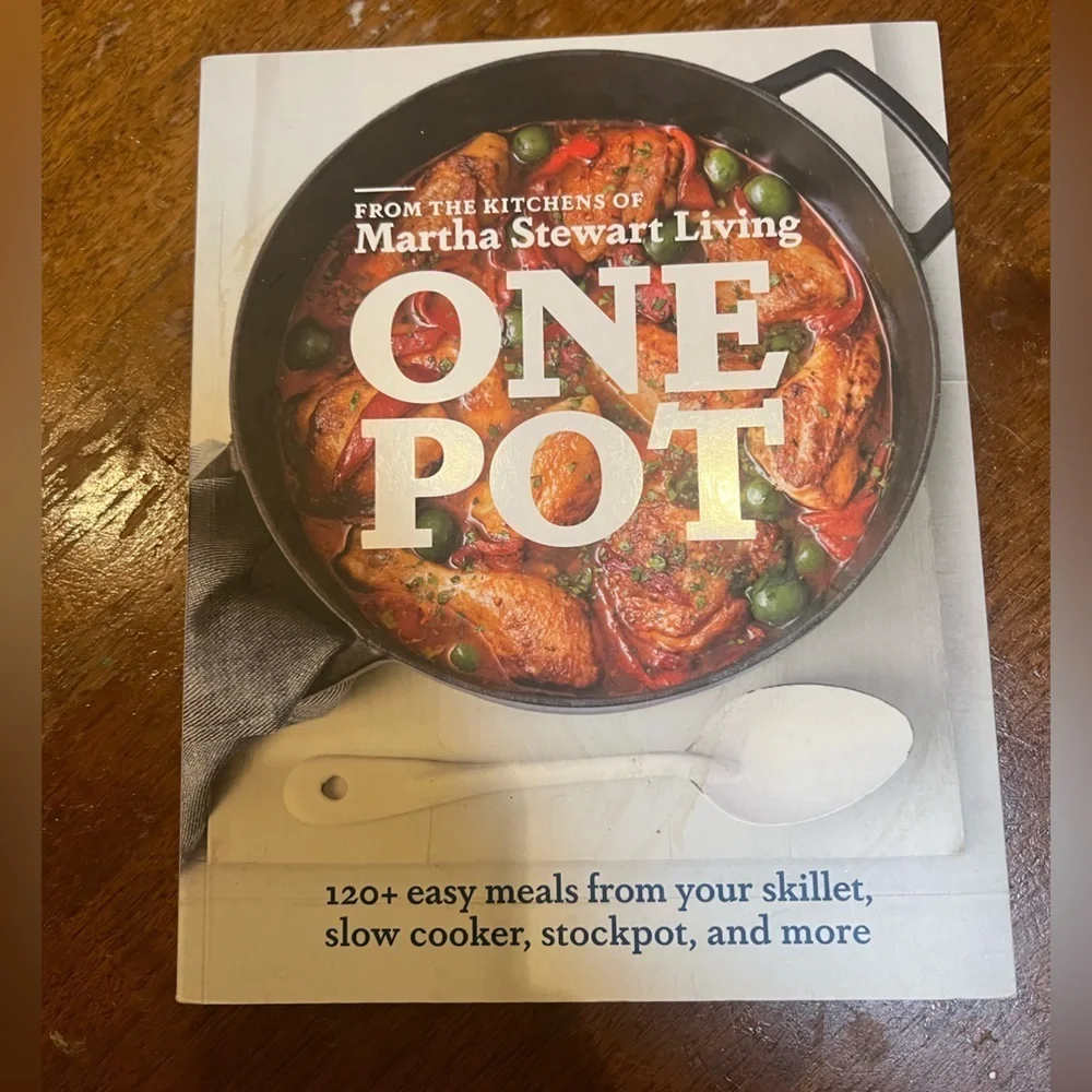 Martha Stewart Living One Pot Cookbook
